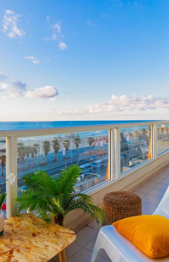 4 Bedroom Apartment On The Beach Tel Aviv Exterior foto